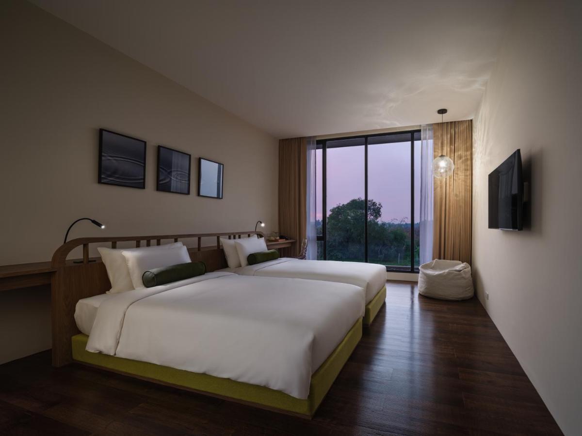 Neera Retreat Hotel Nakhon Pathom Ngoại thất bức ảnh