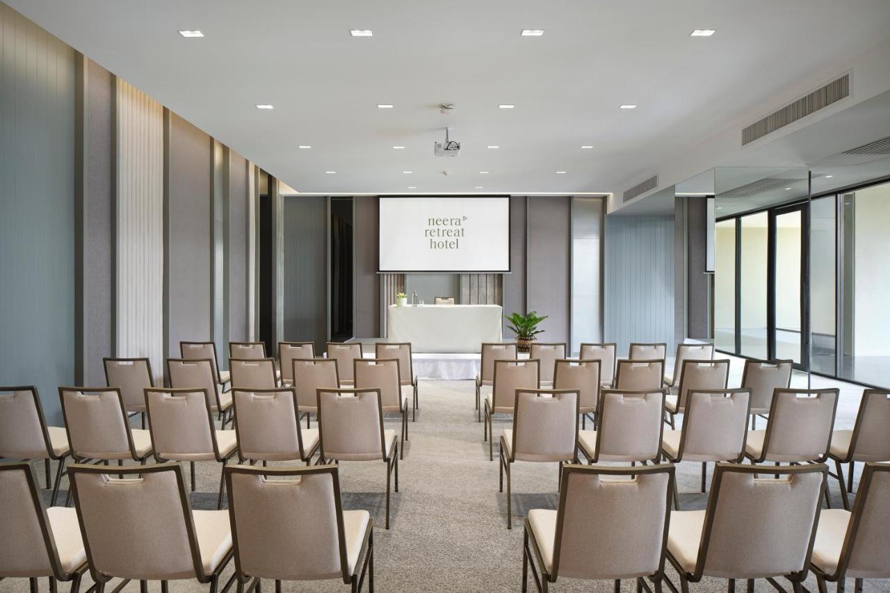 Neera Retreat Hotel Nakhon Pathom Ngoại thất bức ảnh